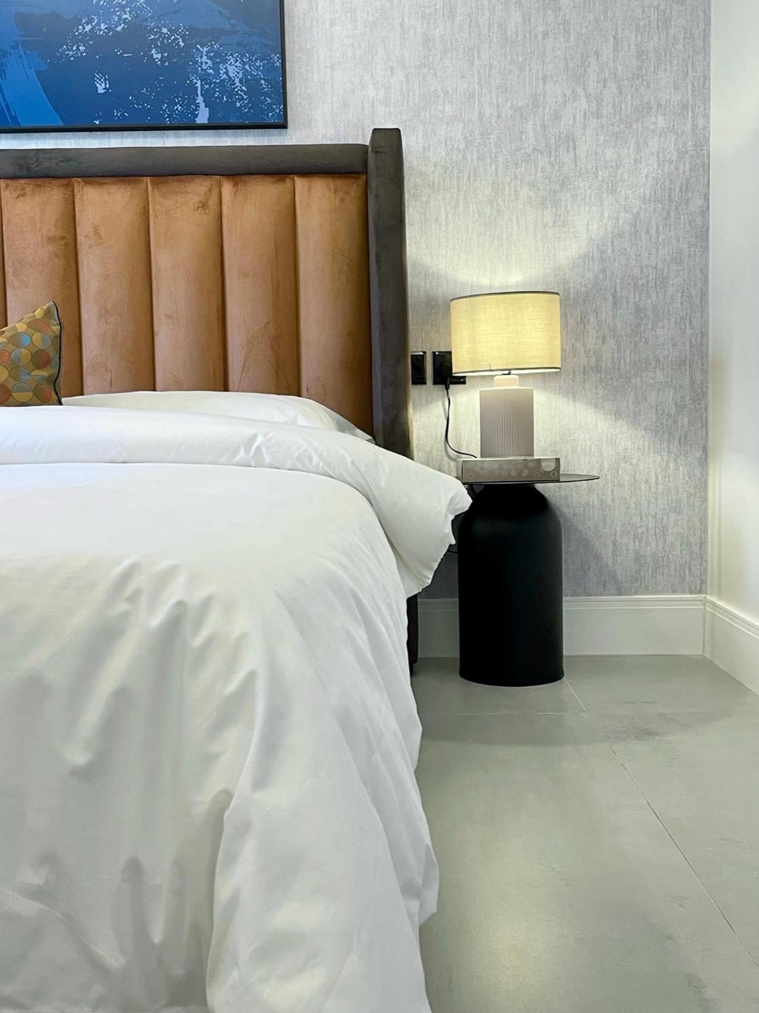 Apartment C Living - Executive - Aqiq *
