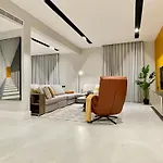 C Living - Executive - Aqiq