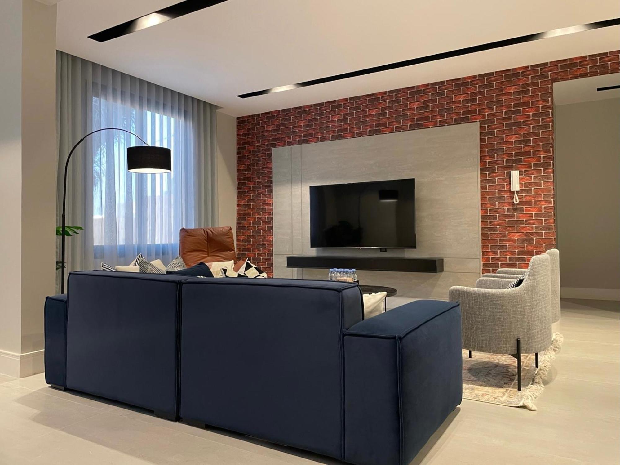 Apartment C Living - Executive - Aqiq