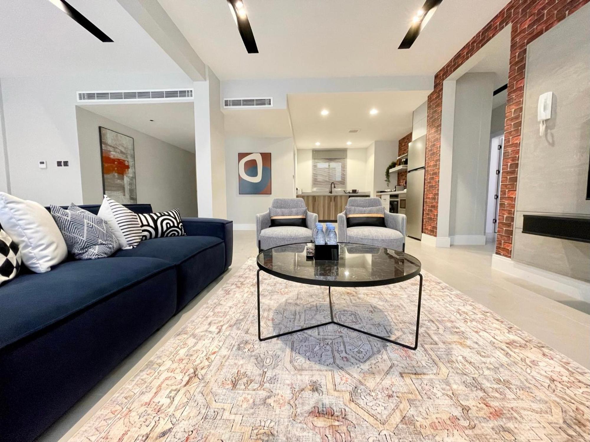 C Living - Executive - Aqiq Apartment
