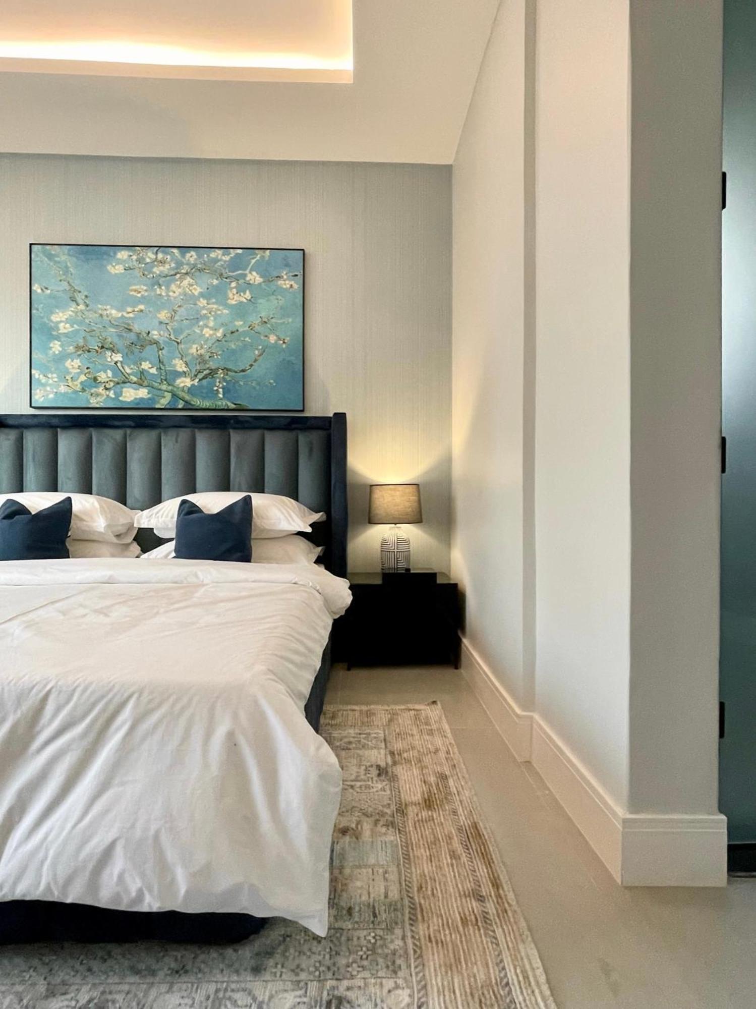 C Living - Executive - Aqiq Apartment *