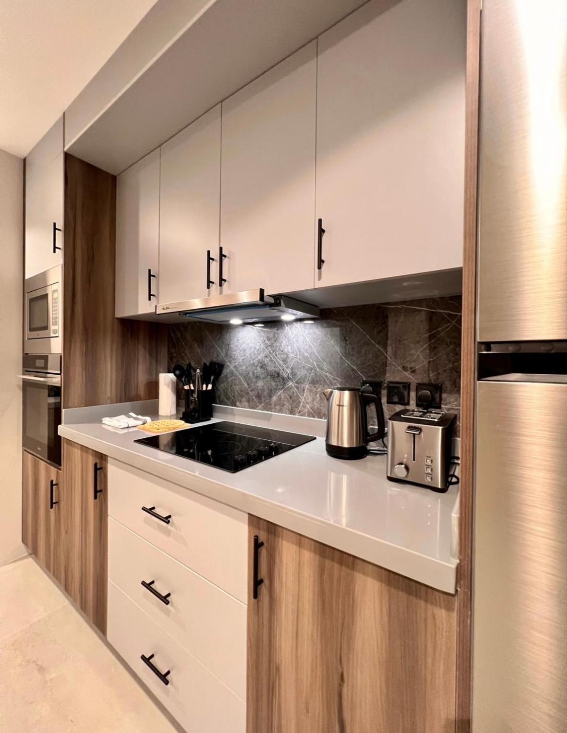 C Living - Executive - Aqiq Apartment