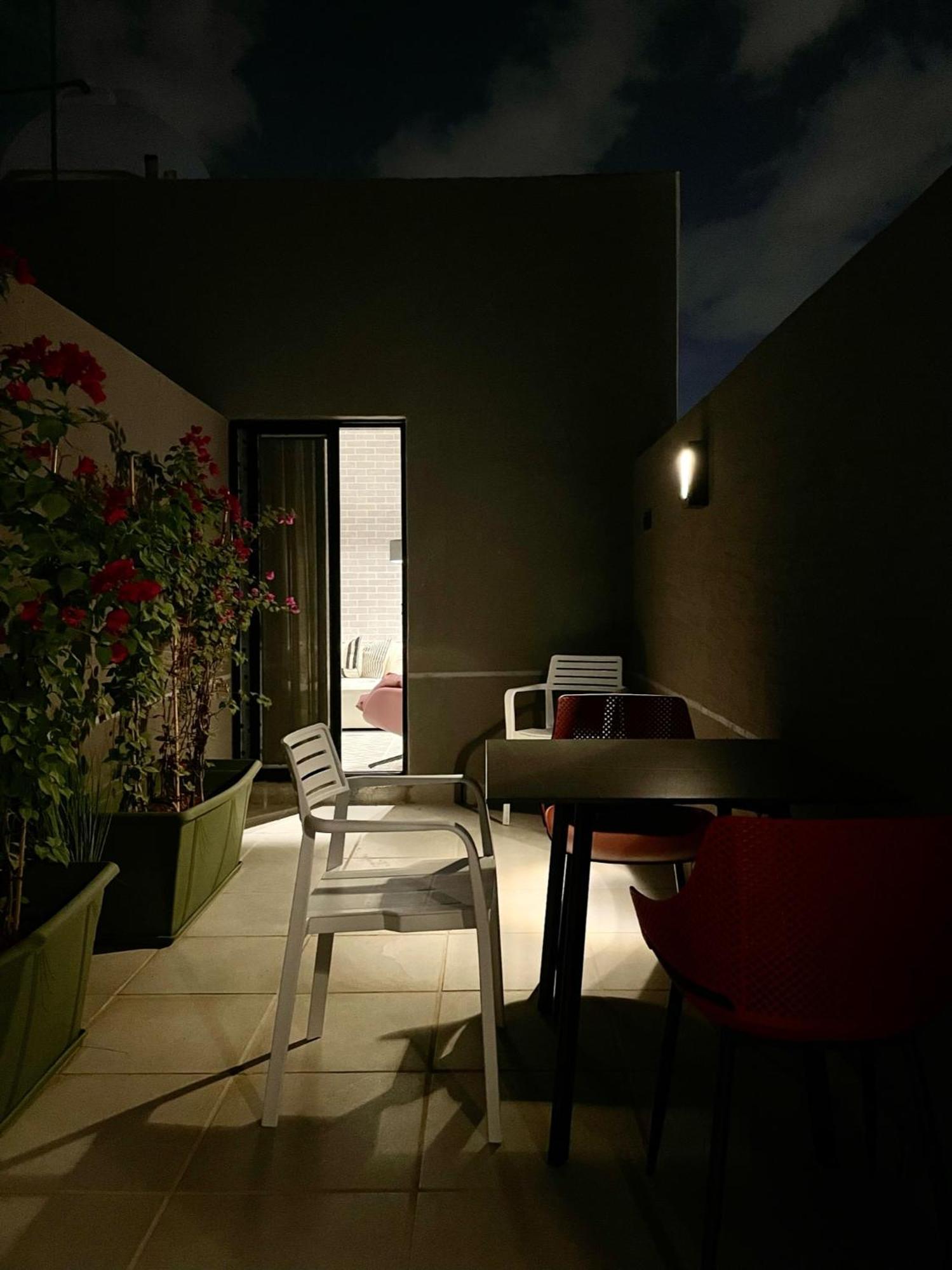 C Living - Executive - Aqiq Apartment