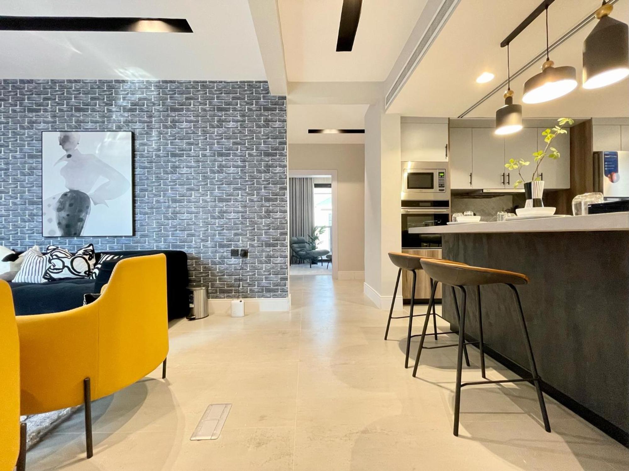 C Living - Executive - Aqiq Apartment *
