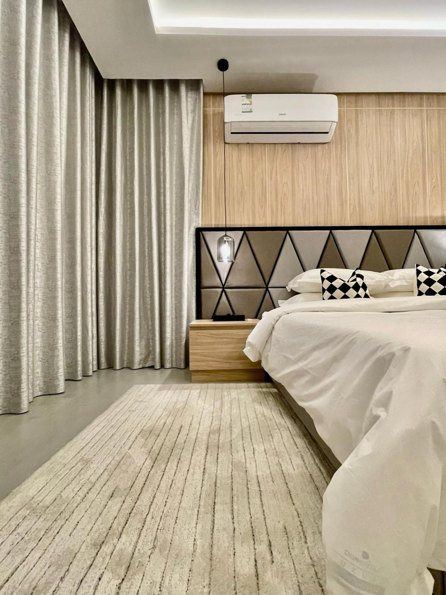 C Living - Executive - Aqiq Apartment *