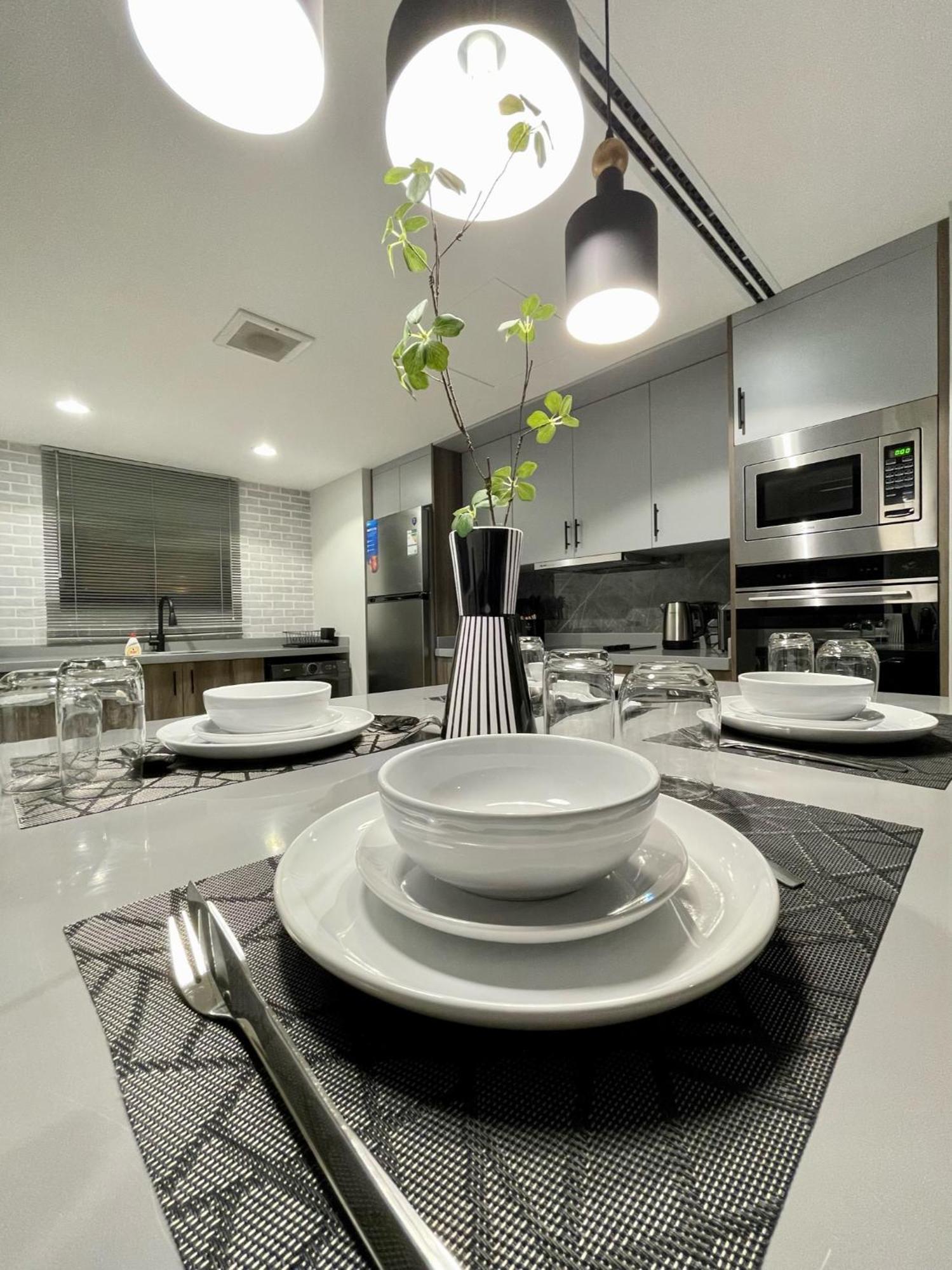 Apartment C Living - Executive - Aqiq